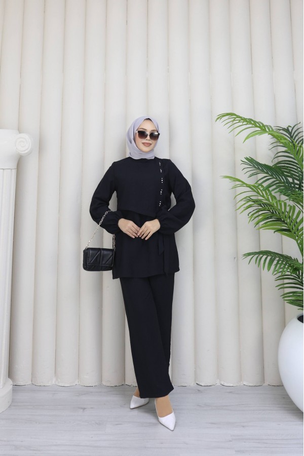 Siyah Modal Kumaş Taş Detaylı 2’li Takım – Gizli Fermuarlı Tunik, Lastikli Cepli Pantolon